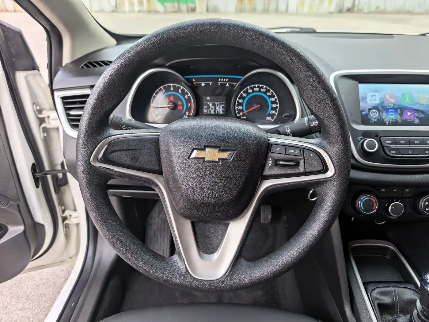 Chevrolet Cavalier 2016 1.5L Manual Delight Edition фото 11
