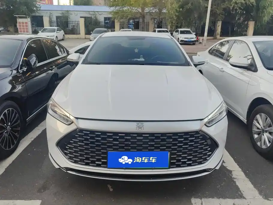 Photo 2 - BYD Qin PLUS