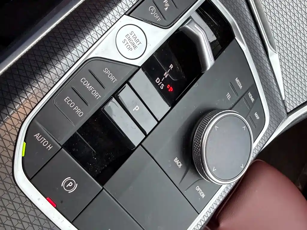 BMW 3 Series 2024 325i M Sport Shadowline Package фото 11