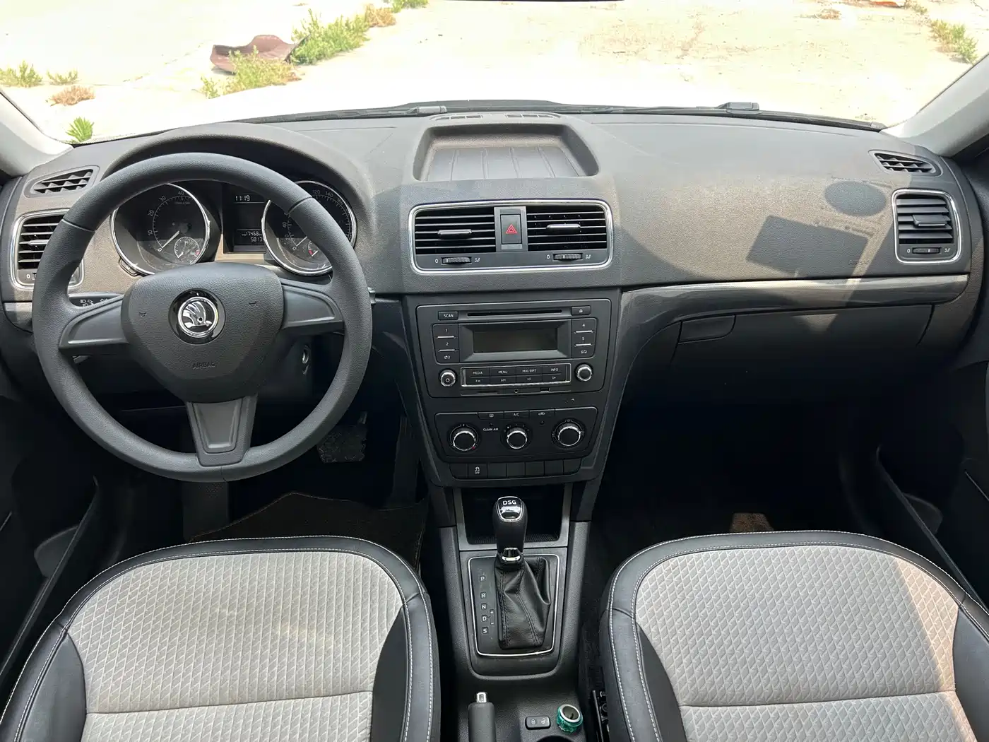 Škoda Yeti 2017 TSI280 DSG Advance фото 15