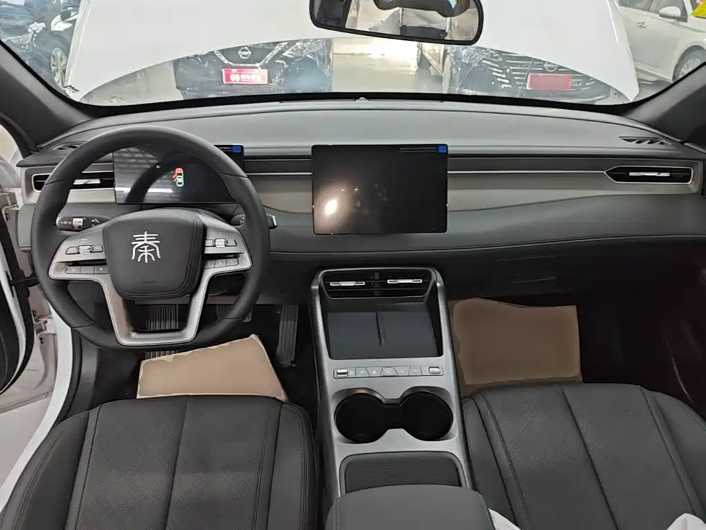 BYD Qin PLUS 2026 2026 DM-i Smart Edition 128KM Progressive