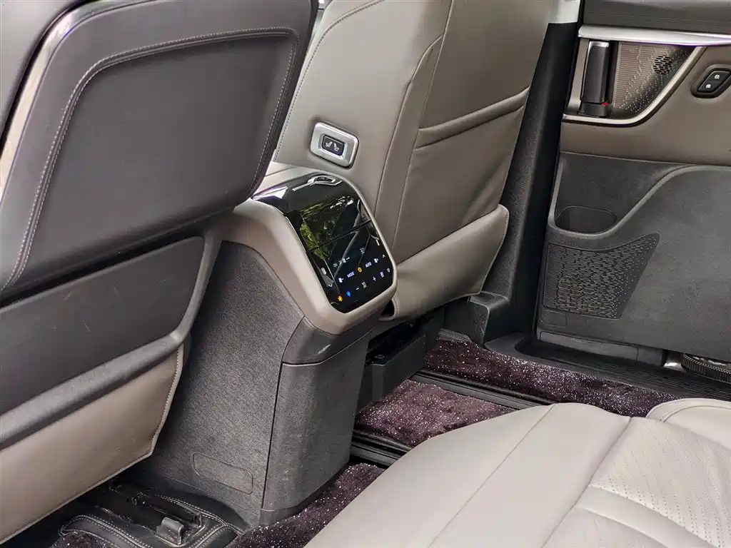 SAIC MAXUS EVERYONE 7