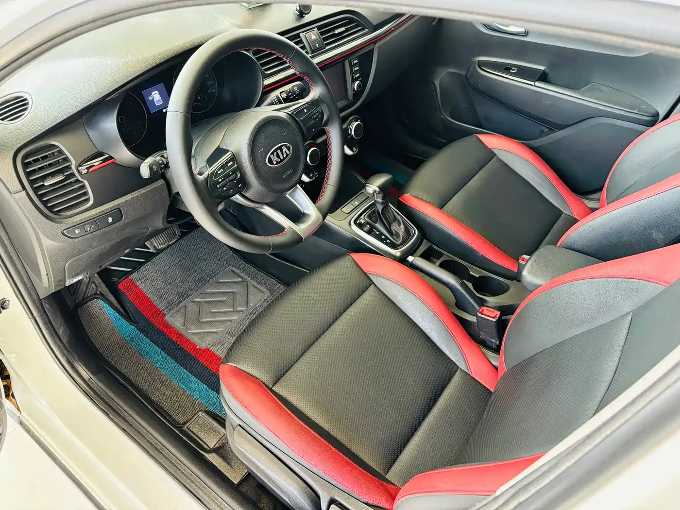 Kia KX CROSS 2018 1.6L Automatic Smart Sunroof Edition фото 8