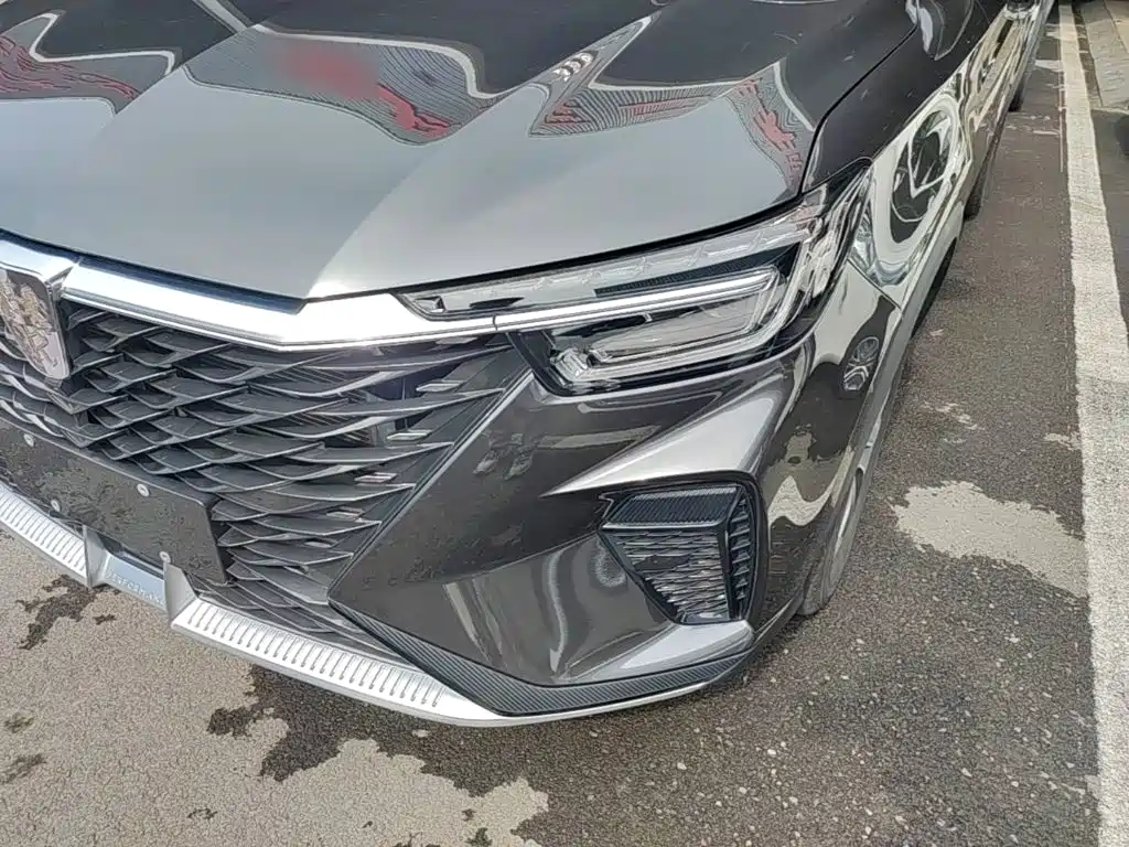 Roewe RX5 2025 2025 PLUS 330TGI Auto Trend-Setting Smart Edition