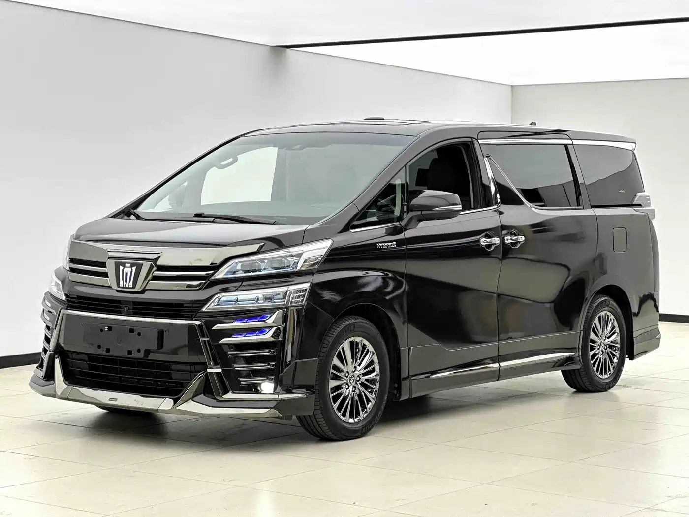 Toyota Vellfire 2020 Twin Engine 2.5L HV Luxury Edition
