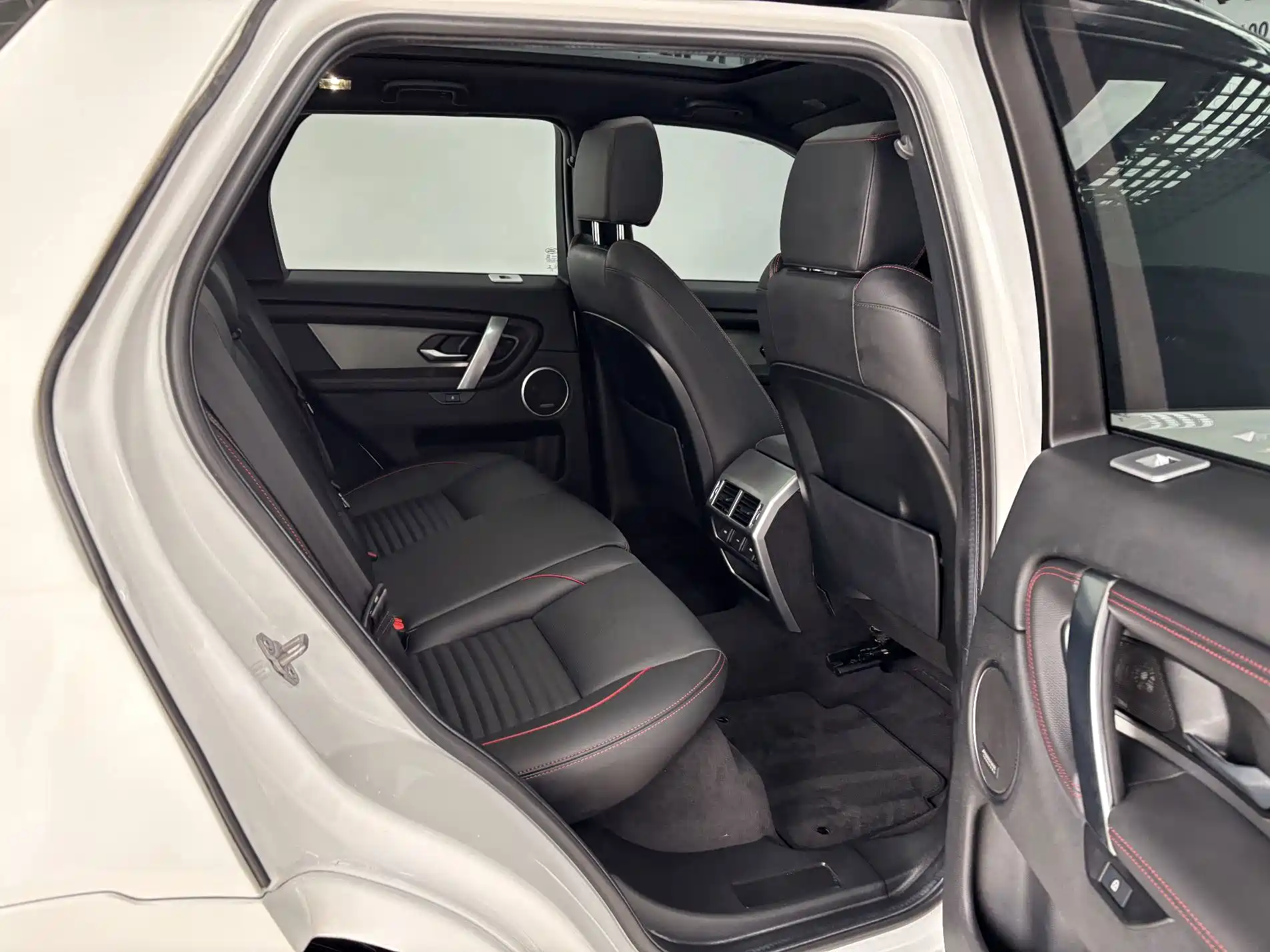 Photo 25 - Land Rover Discovery Sport