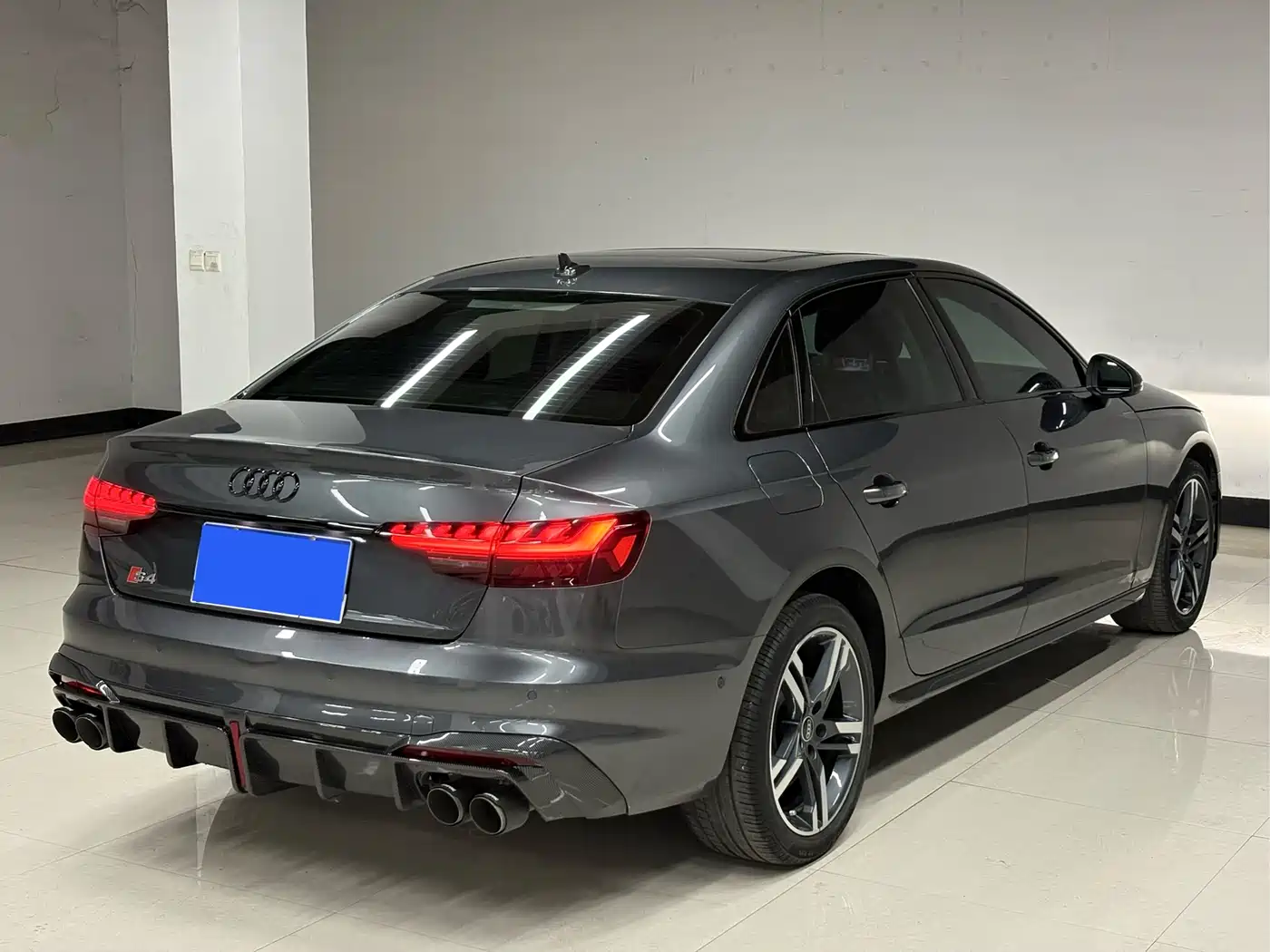 Audi A4L 2023 40 TFSI Luxury Sport фото 4