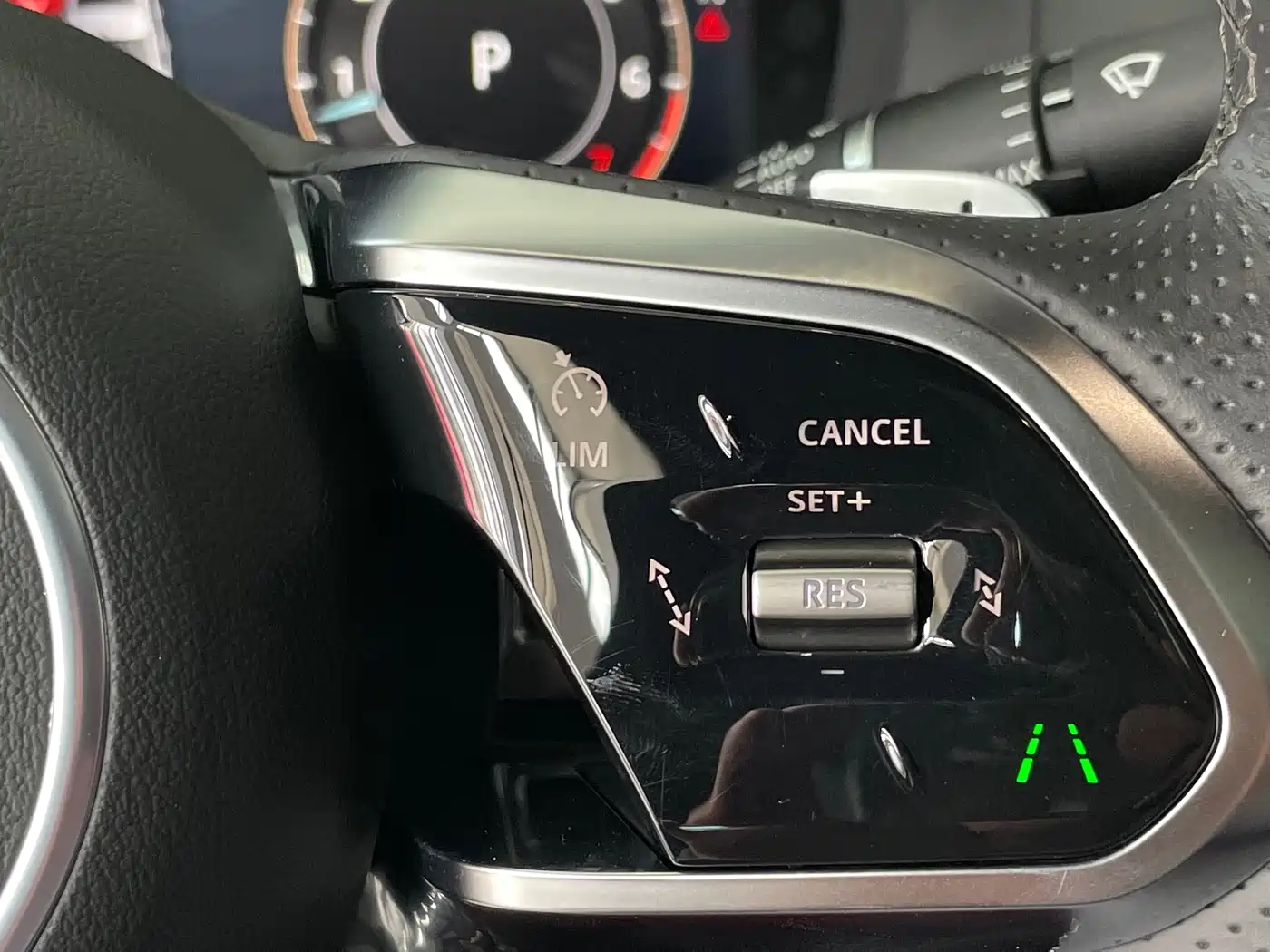 Jaguar XEL 2023 2.0T 250PS R-DYNAMIC S Progressive Sport фото 23
