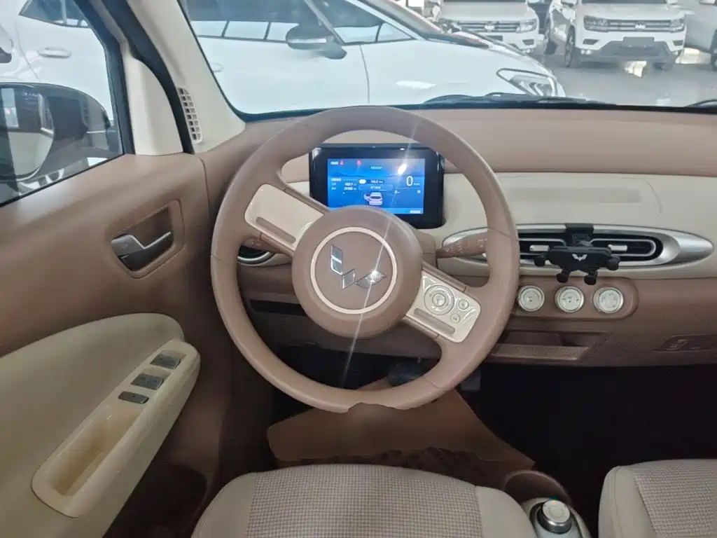 Photo 11 - Wuling Motors Hongguang MINIEV