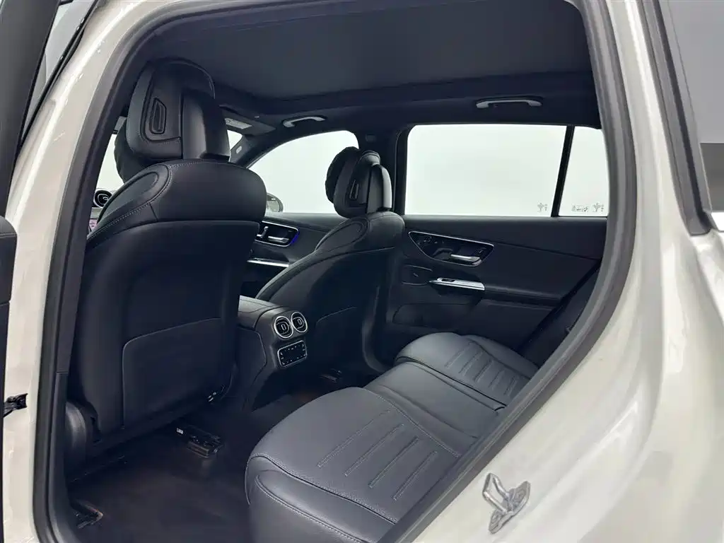 Mercedes-Benz GLC 2023 Facelift GLC 300 L 4MATIC Sport 5-Seater фото 21