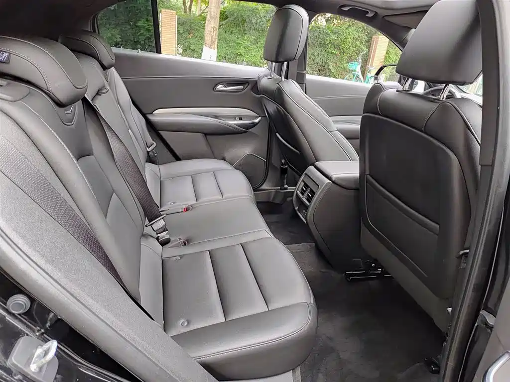 Cadillac XT4 2021 28T FWD Premium Edition фото 11