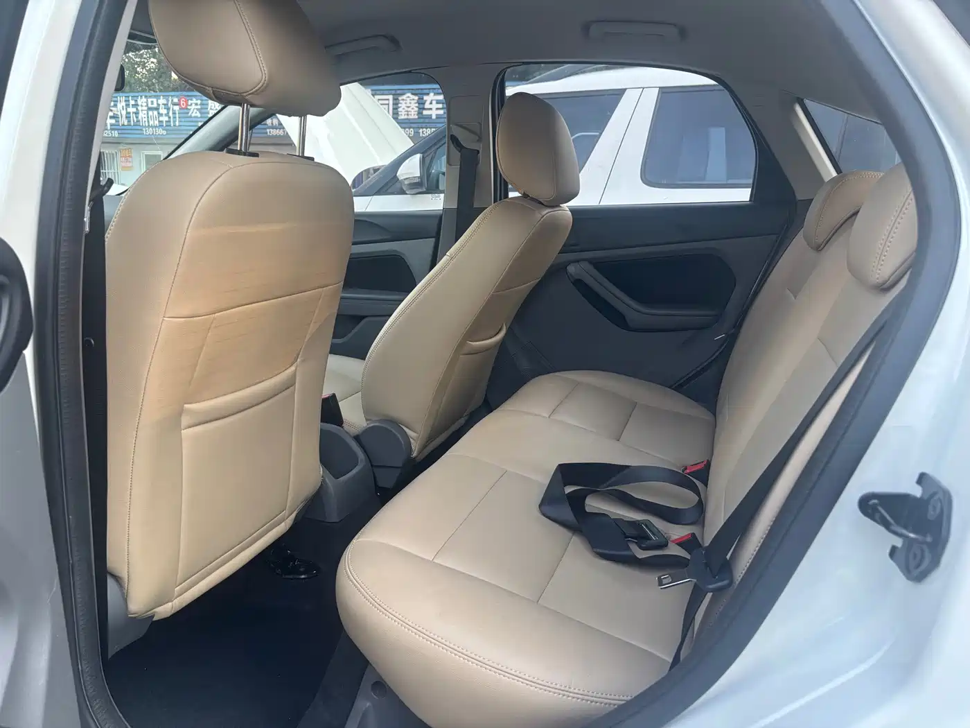 Ford Focus 2014 2013 Hatchback Classic 1.8L Automatic Base