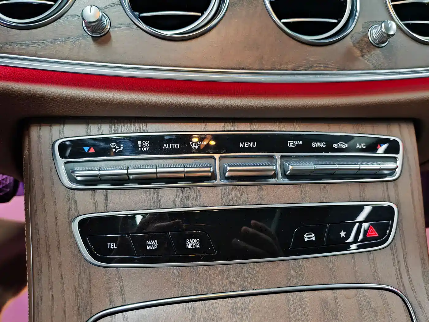 Mercedes-Benz E-Class 2023 Facelift E 300 L Luxury фото 23