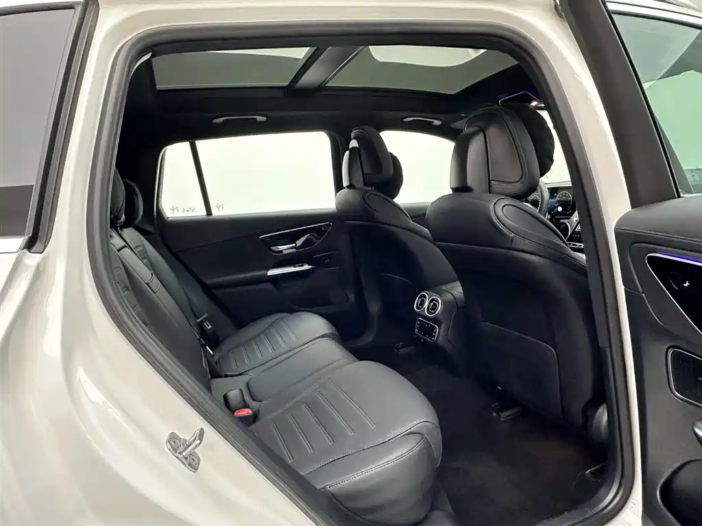 Mercedes-Benz GLC 2023 Facelift GLC 300 L 4MATIC Sport 5-Seater фото 22