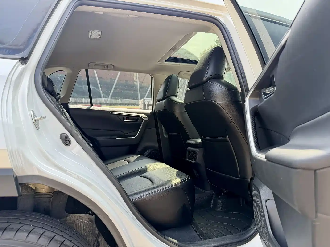 Toyota RAV4 Rongfang 2022 2.0L CVT 2WD Trend Edition фото 14