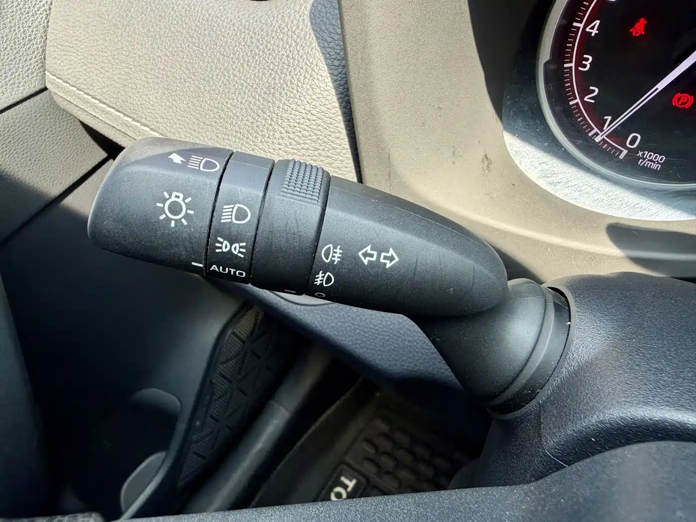 Toyota RAV4 Rongfang 2022 2.0L CVT 2WD Trend Edition фото 18