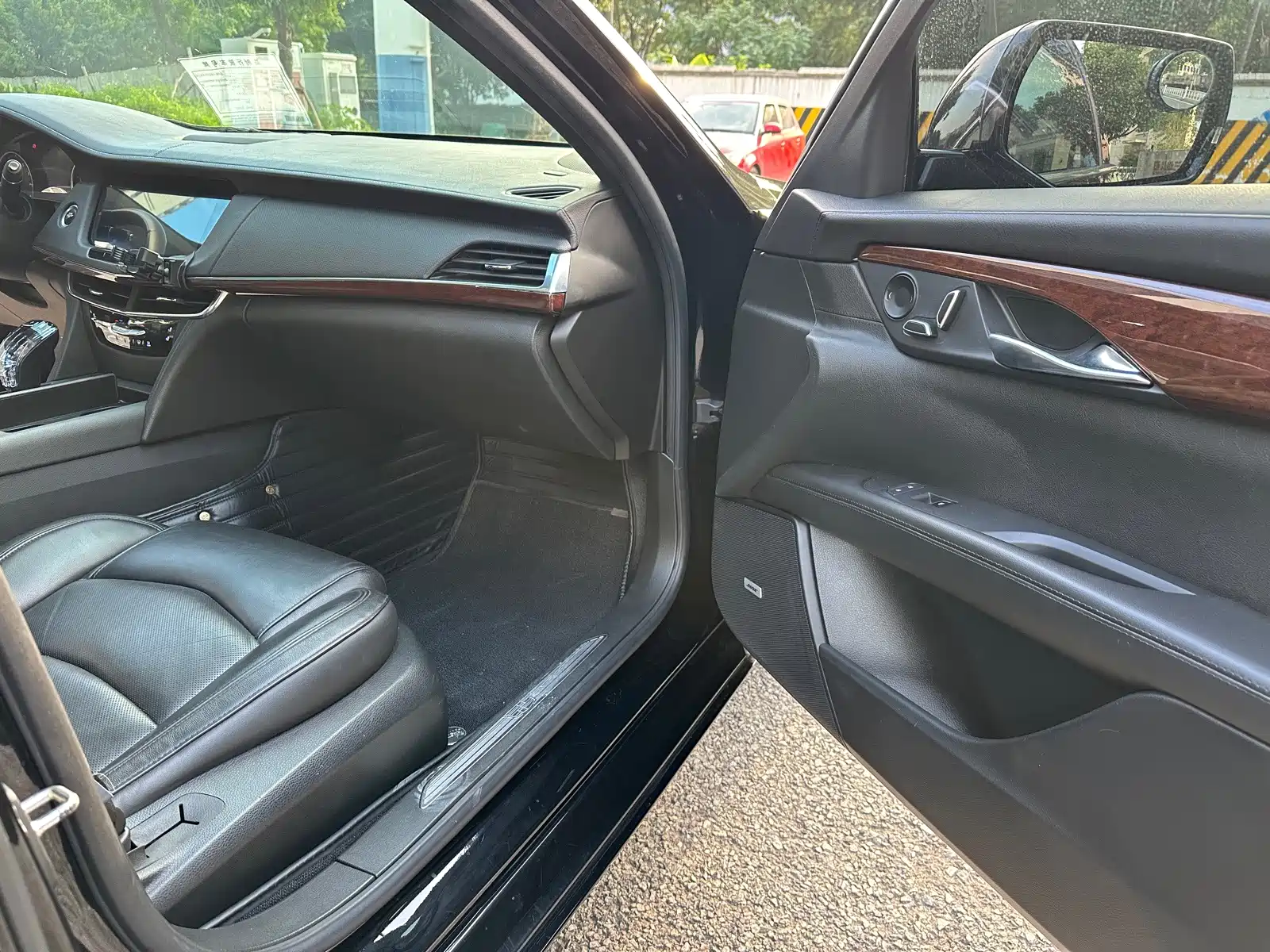 Фото 13 - Cadillac CT6