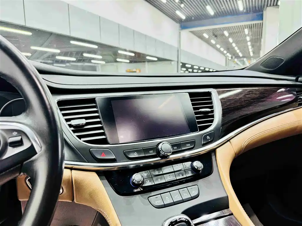 Buick LaCrosse 2016 20T Luxury фото 14
