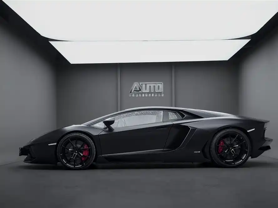 Lamborghini Aventador 2011 LP 700-4 фото 5