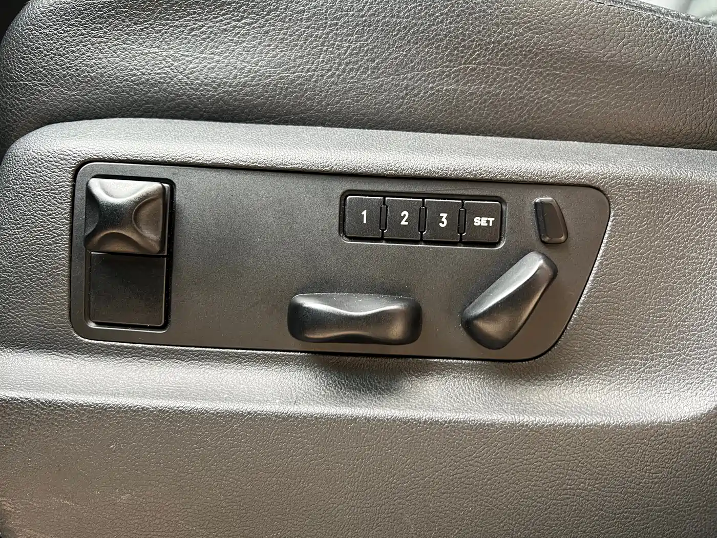 Porsche Cayenne 2007 Model Cayenne 3.6L фото 15