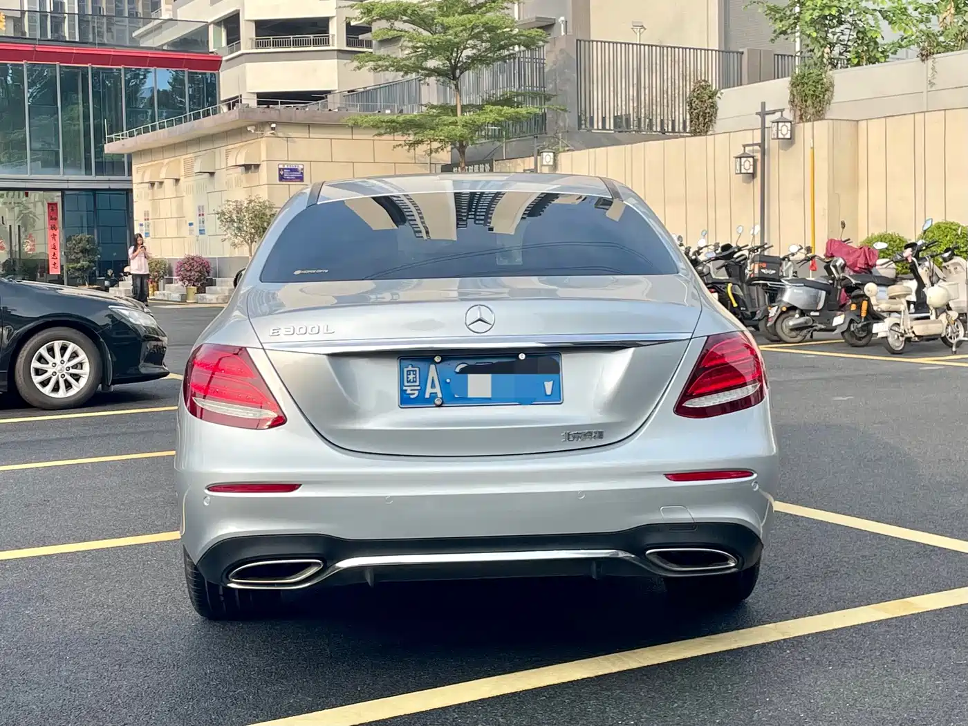 Фото 7 - Mercedes-Benz E-Class