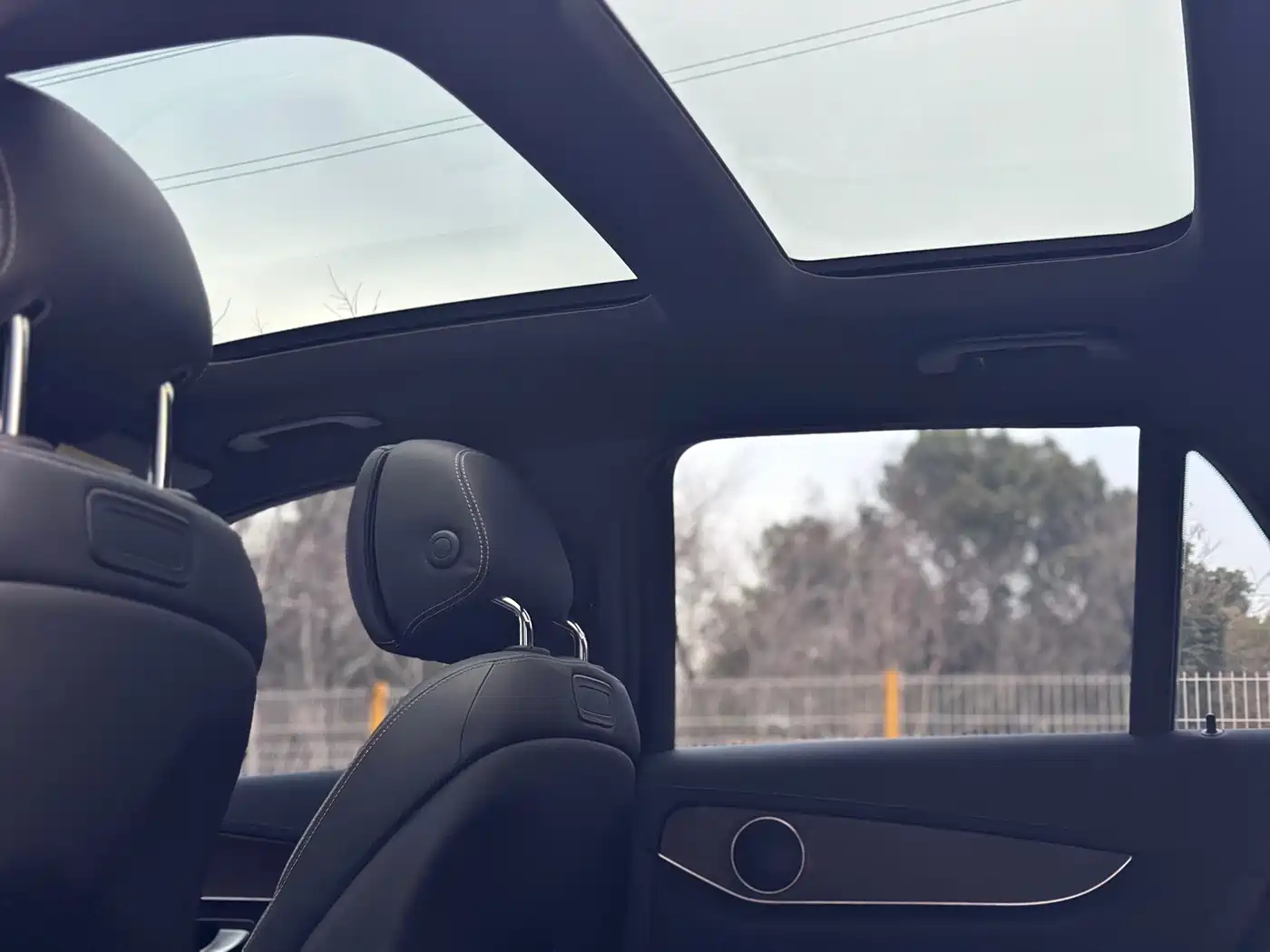 Mercedes-Benz GLC 2017 GLC 300 4MATIC Dynamic фото 11