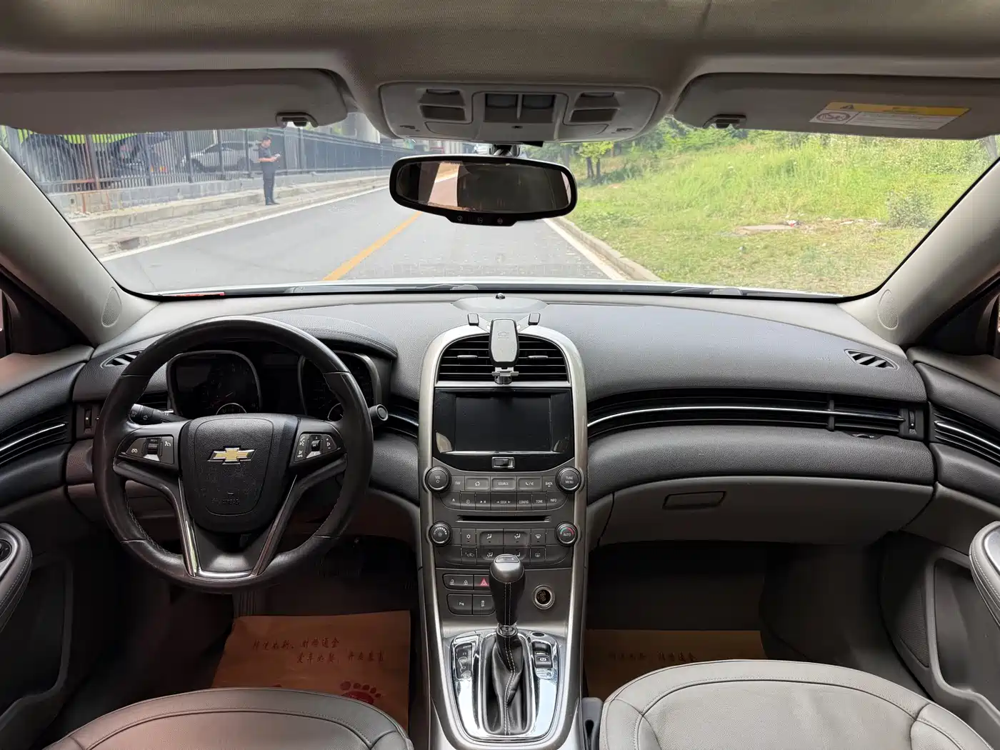 Chevrolet Malibu 2012 2.0L Automatic Luxury Edition фото 4