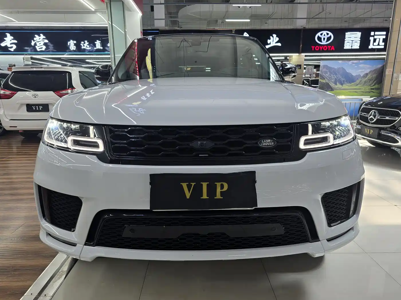 Land Rover Range Rover Sport 2022 3.0 L6 Gloss Black Edition