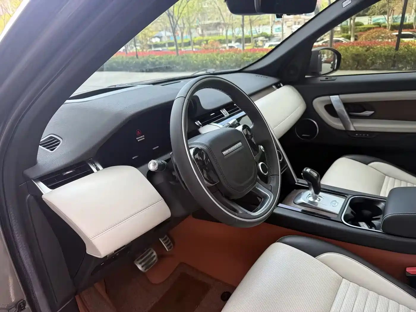 Land Rover Discovery Sport 2021 249PS R-Dynamic HSE Luxury Custom Edition фото 26