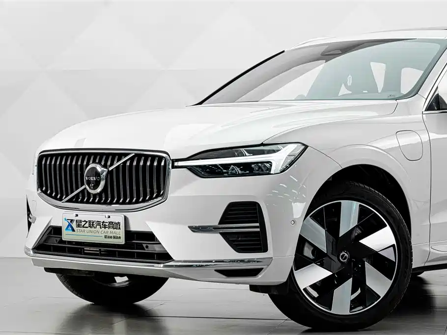 Volvo XC60 Plug-in Hybrid 2025 2025 Plug-in Hybrid Long Range AWD Zhiya Luxury Edition
