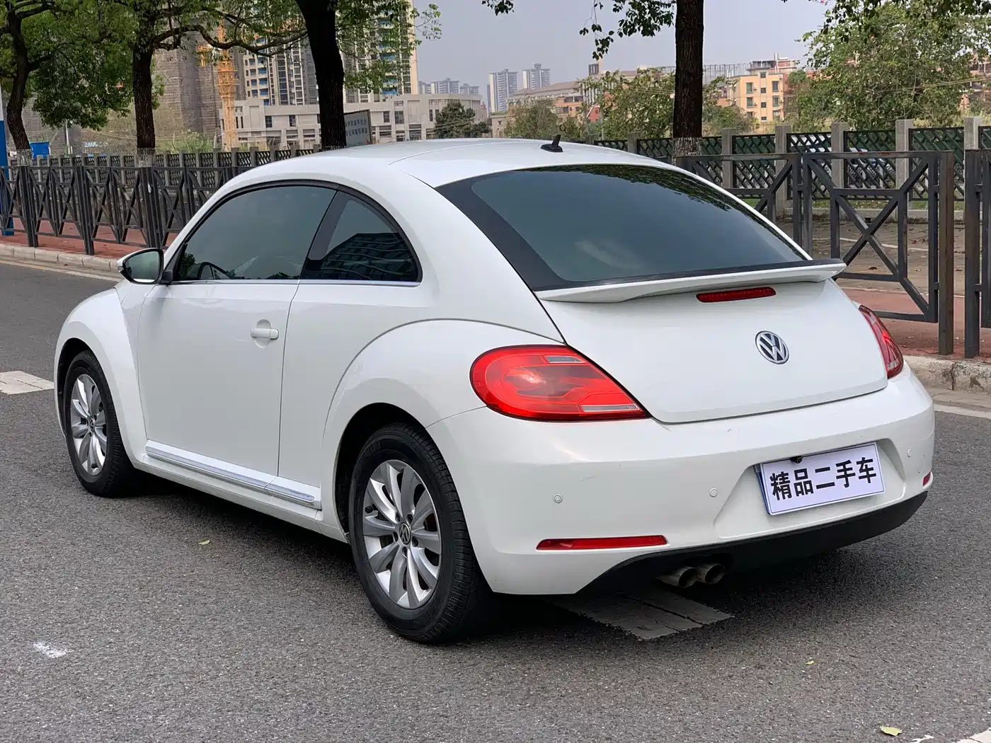Volkswagen Beetle 2014 1.4TSI Fashion Edition фото 4