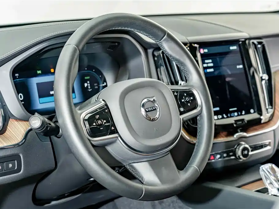 Volvo XC60 Plug-in Hybrid 2024 2023 T8 PHEV Long Range AWD Inscription Luxury Enjoyment Edition