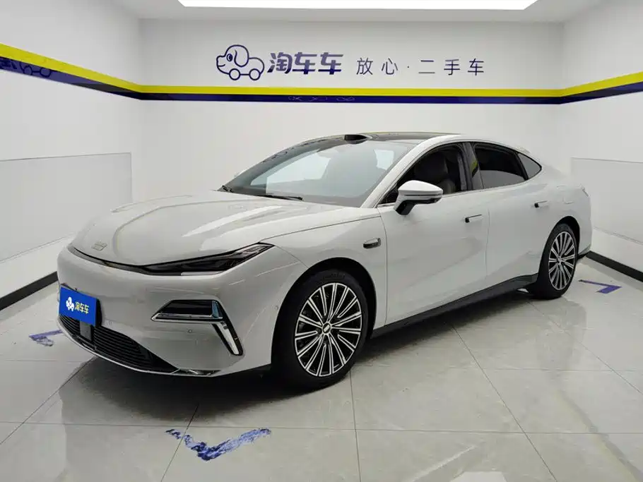 Geely Galaxy Galaxy Xingyao 8 2025