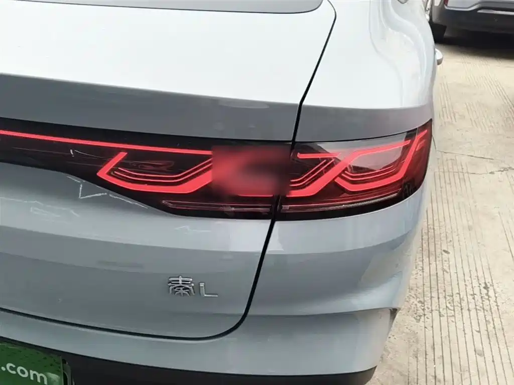 BYD Qin L 2024 DM-i 80KM Superior фото 8