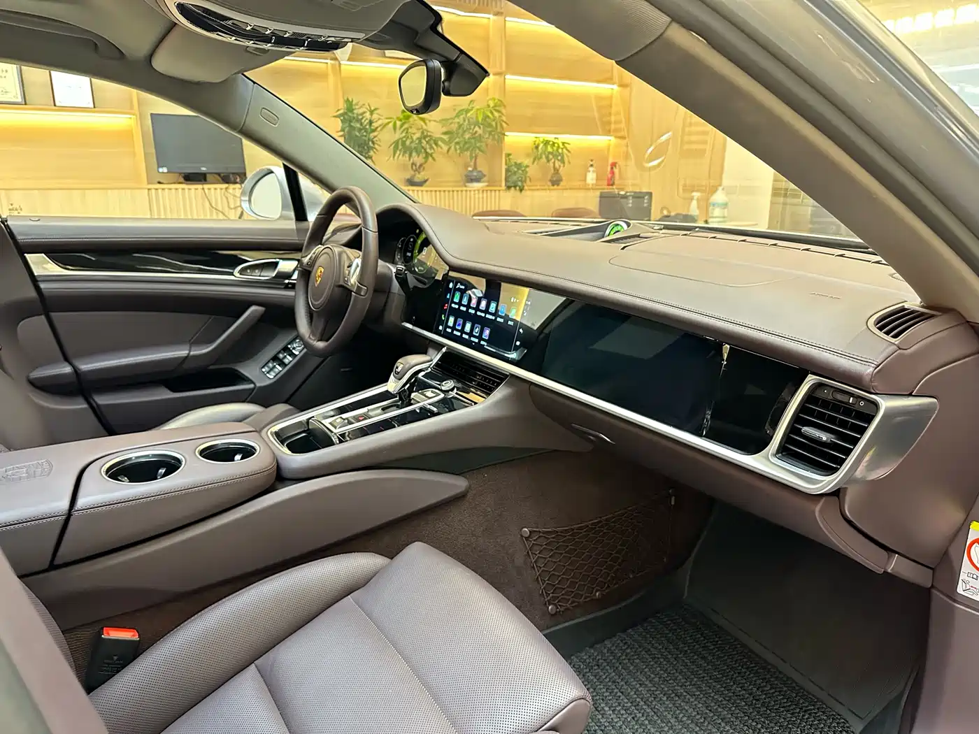 Porsche Panamera 2014 Panamera Executive 3.0T фото 22