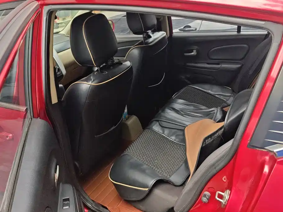 Venucia R50 2014 2013 1.6L Auto Fashion