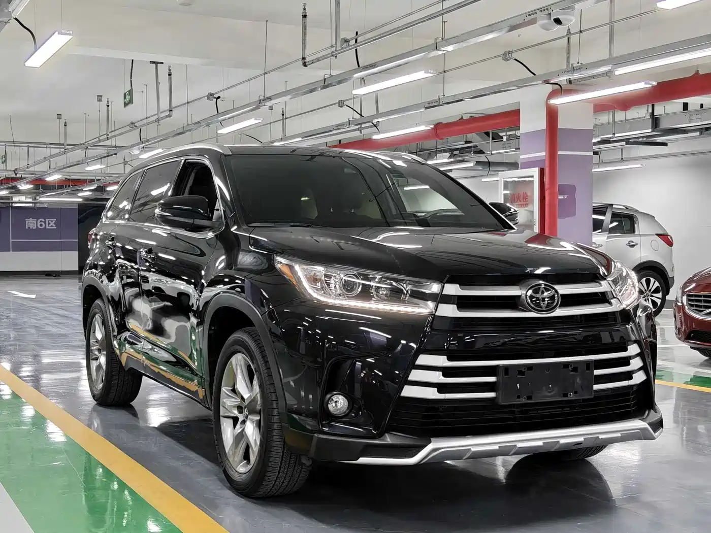 TOYOTA HIGHLANDER