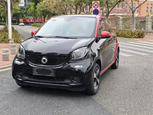 SMART FORFOUR