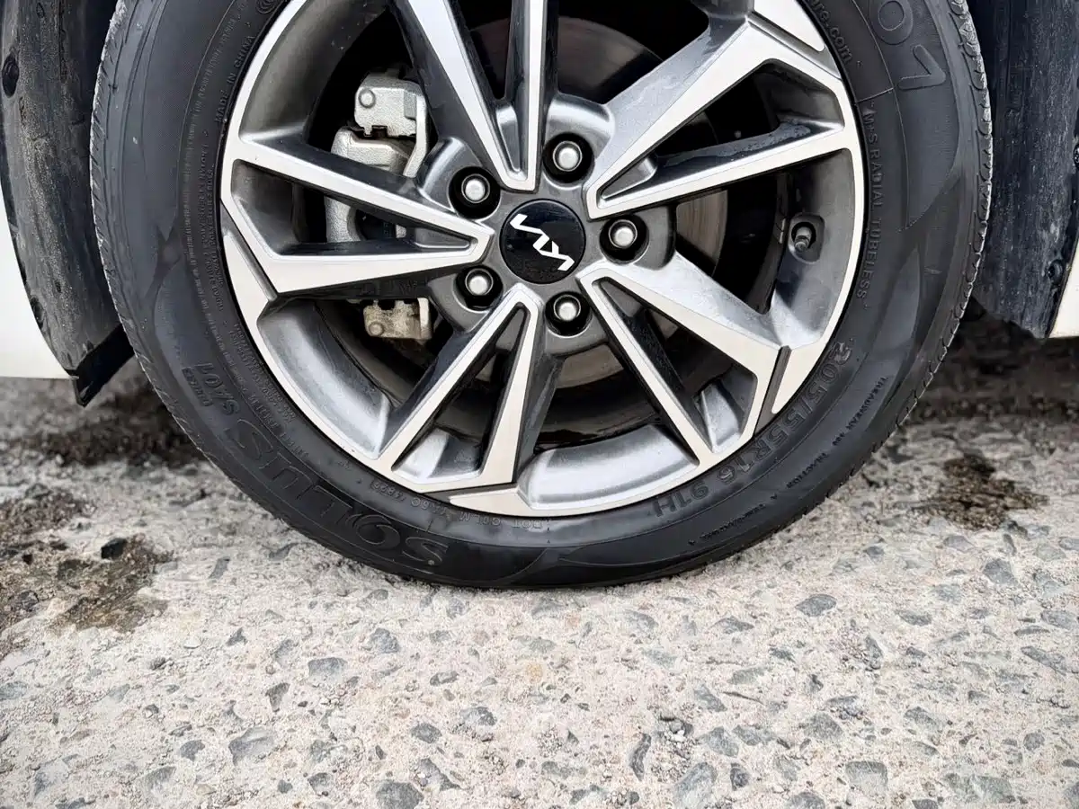 Kia K3 2023 Model 1.5L CVT Luxury Edition фото 9