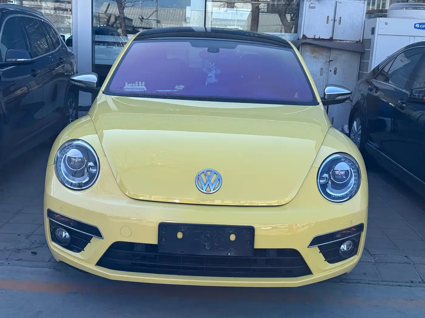 Volkswagen Beetle 2013 1.4TSI R-Line фото 2
