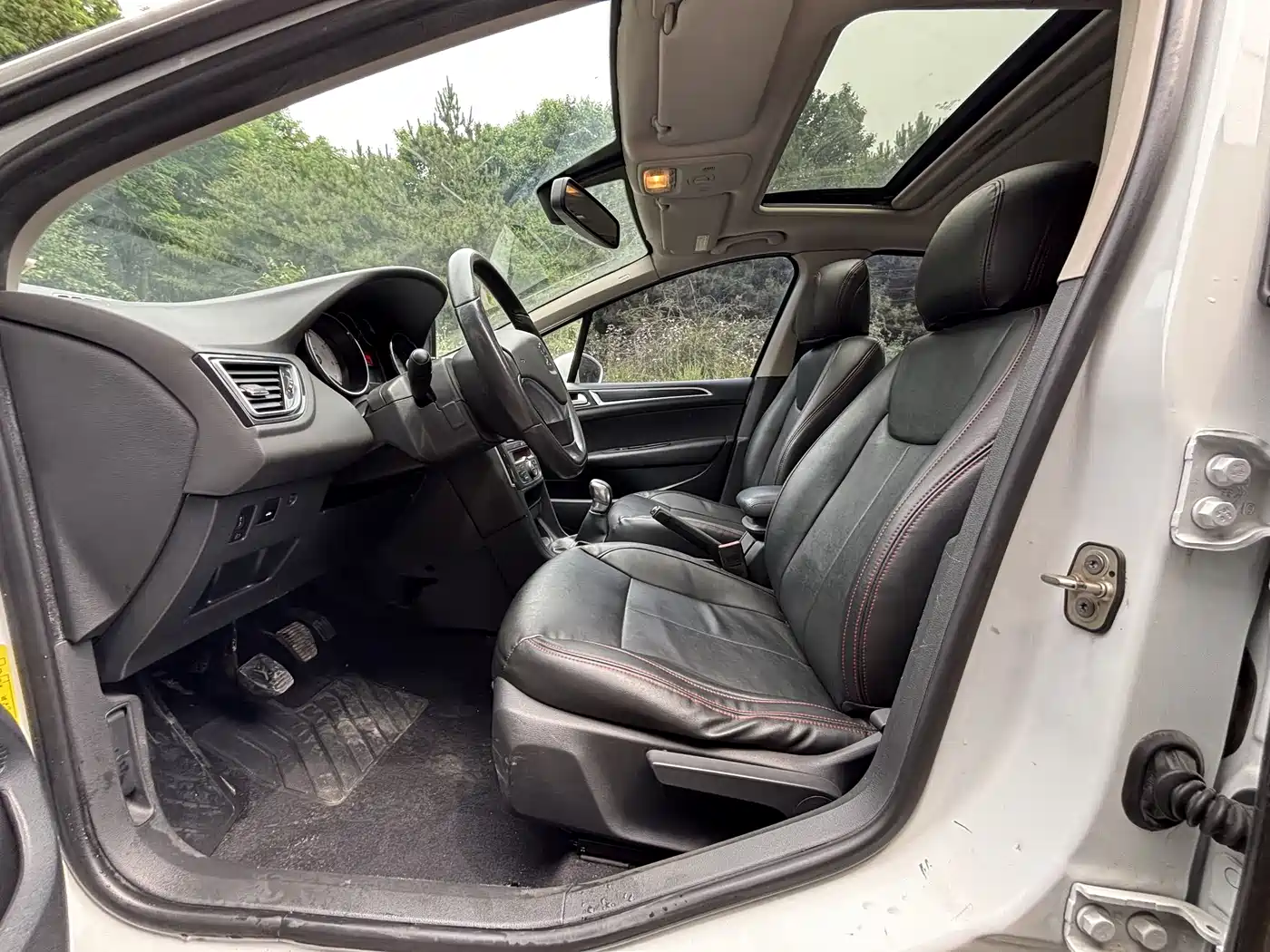 Peugeot 308 2014 Model Joy Edition Classic 1.6L Manual Trend Style фото 8