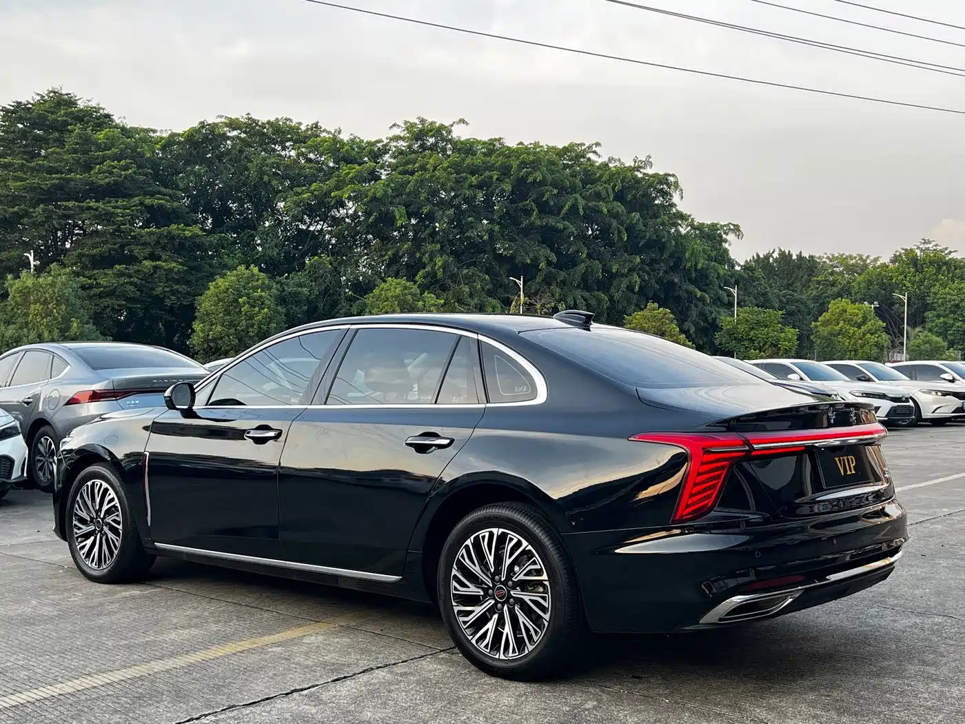 Hongqi H5 2026 2025 2.0T Automatic Flag Celebration 500,000 Units Anniversary Edition