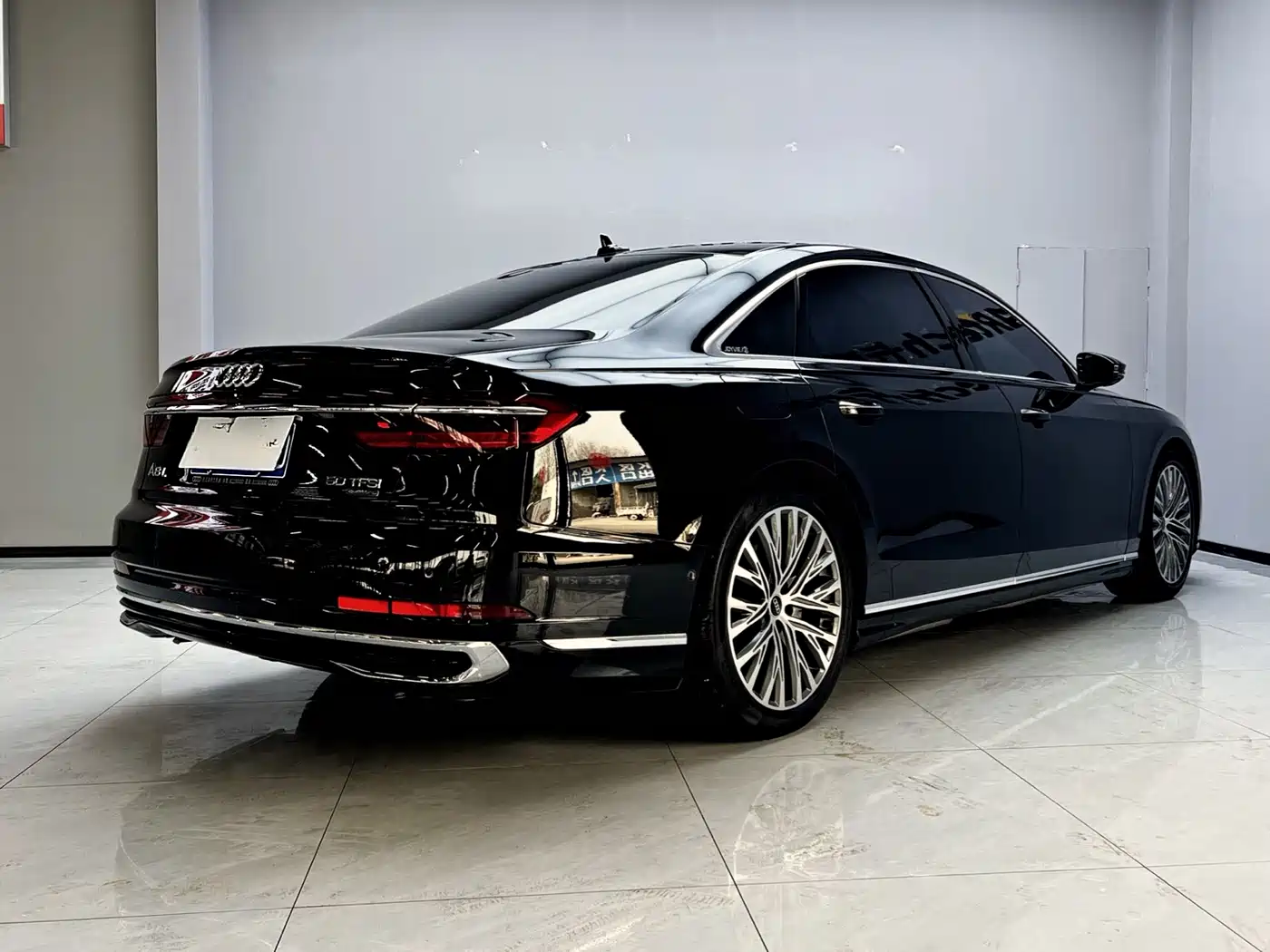 Audi A8 2023 A8L 50 TFSI quattro Premium фото 6