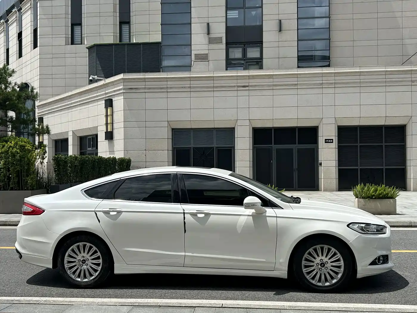 Ford Mondeo 2014 2013 2.0L GTDi200 Luxury
