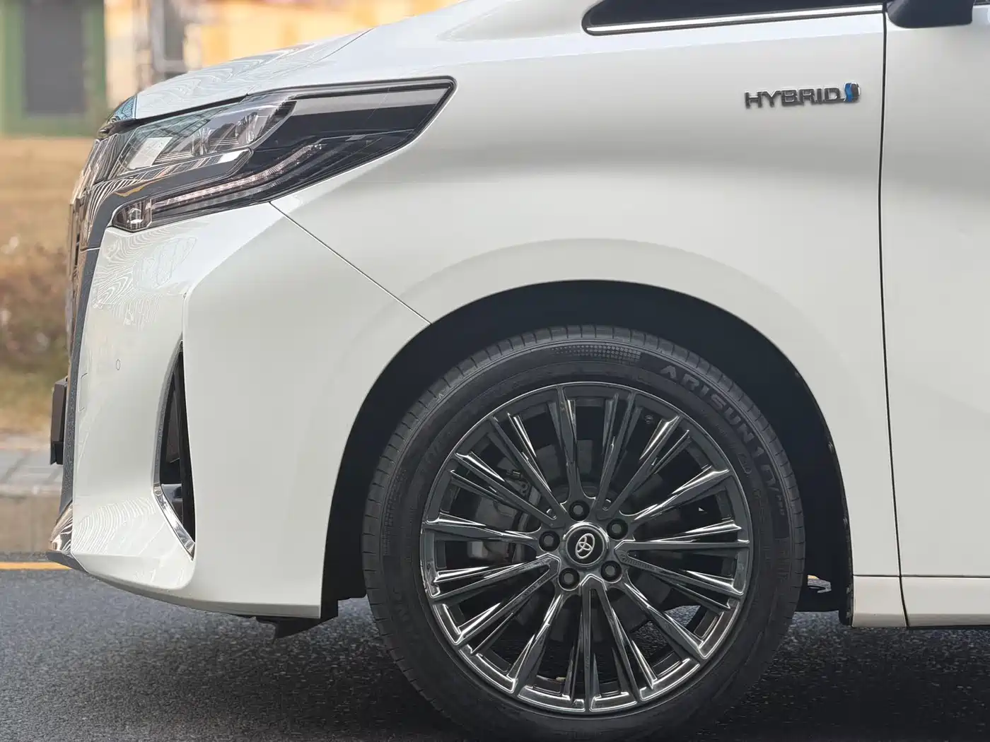 Toyota Alphard 2021 Hybrid 2.5L Premium фото 5