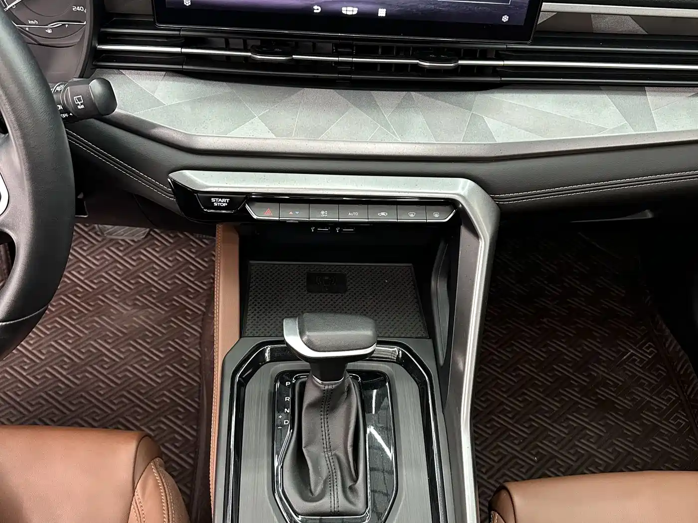 GEELY AUTOMOBILE VISION X6