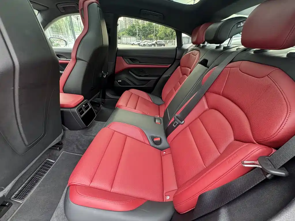 Porsche Taycan 2021 2020 Taycan