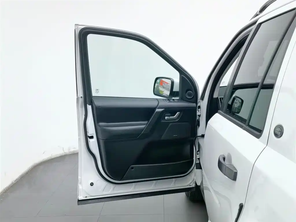 Land Rover Freelander 2 2012 2.0T Si4 SE Petrol фото 15