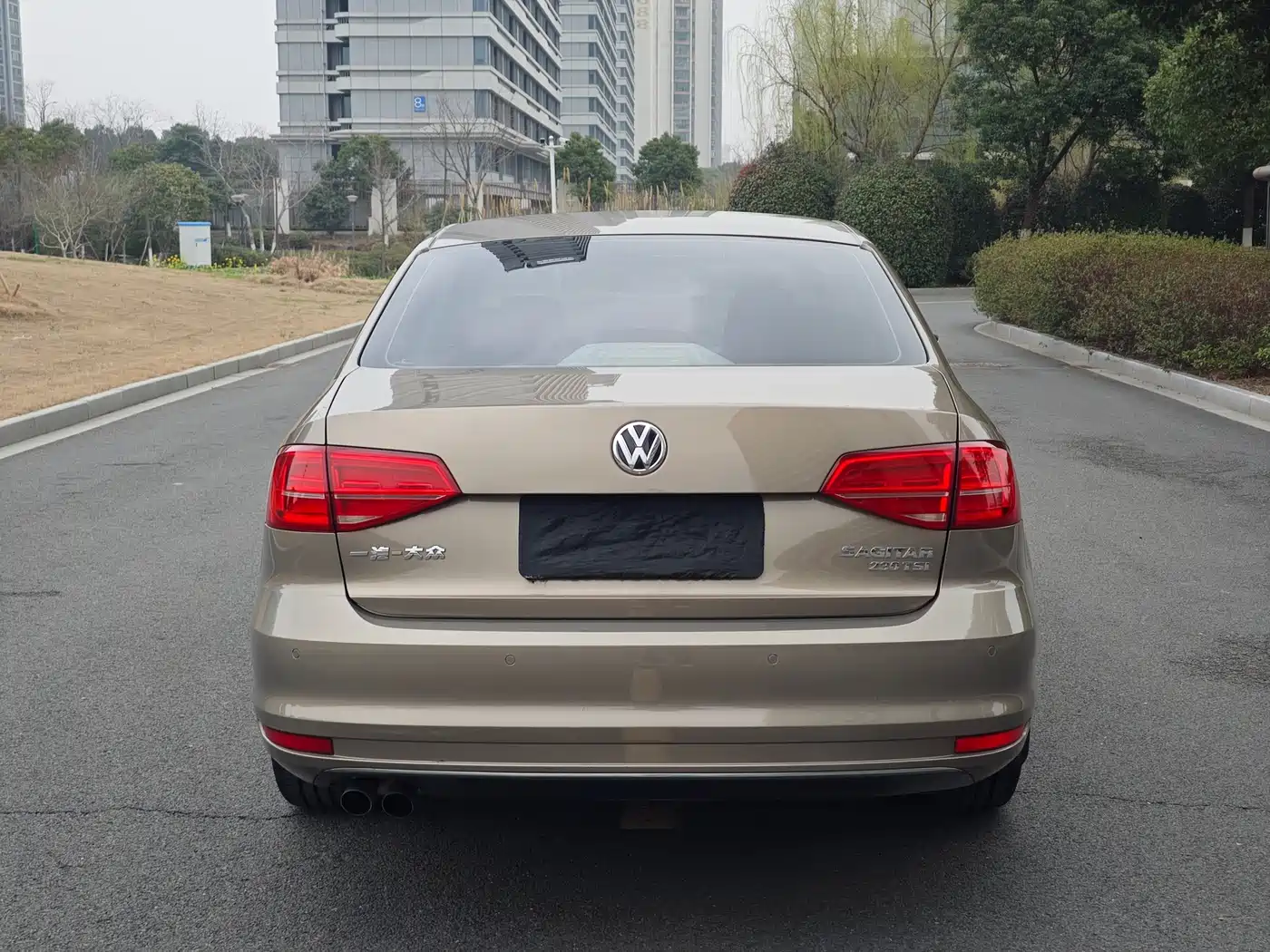 Volkswagen Sagitar 2015 230TSI Automatic Luxury фото 5