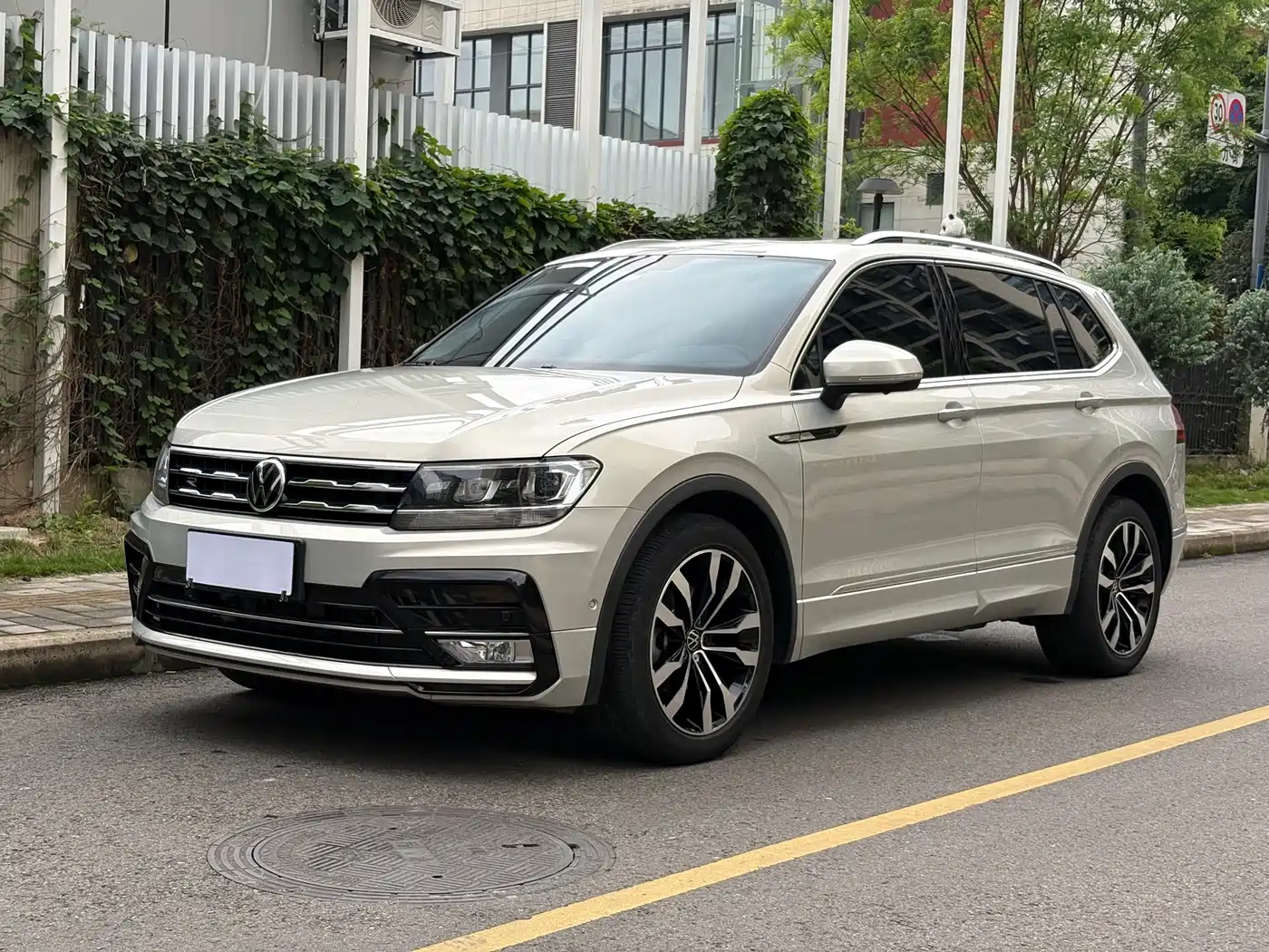 Volkswagen Tiguan L 2021 330TSI Automatic 2WD R-Line Premium